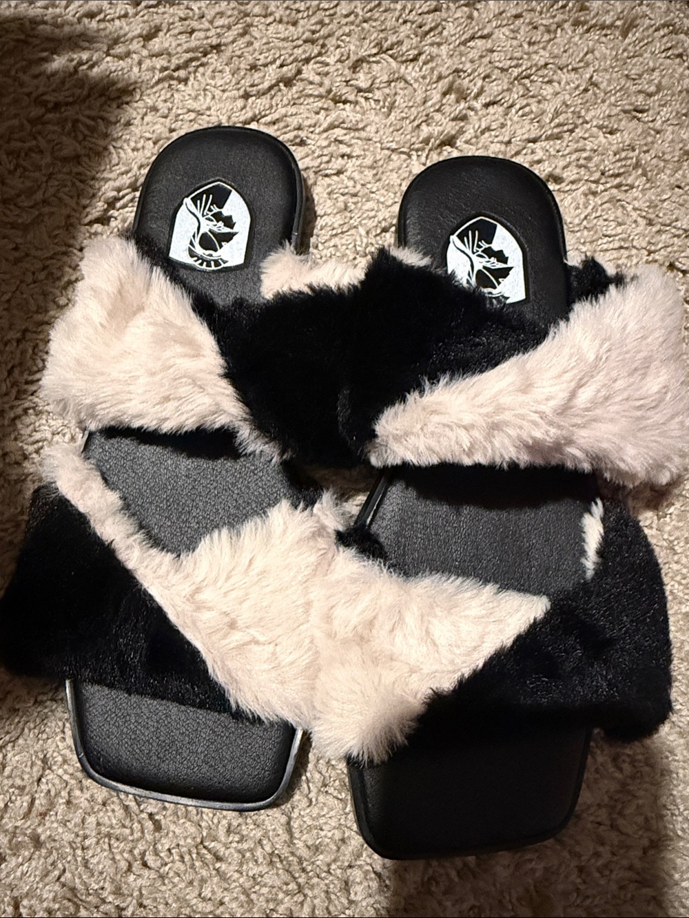 VHNY Faux Fur Crisscross Slide Sandals - Black & Cream